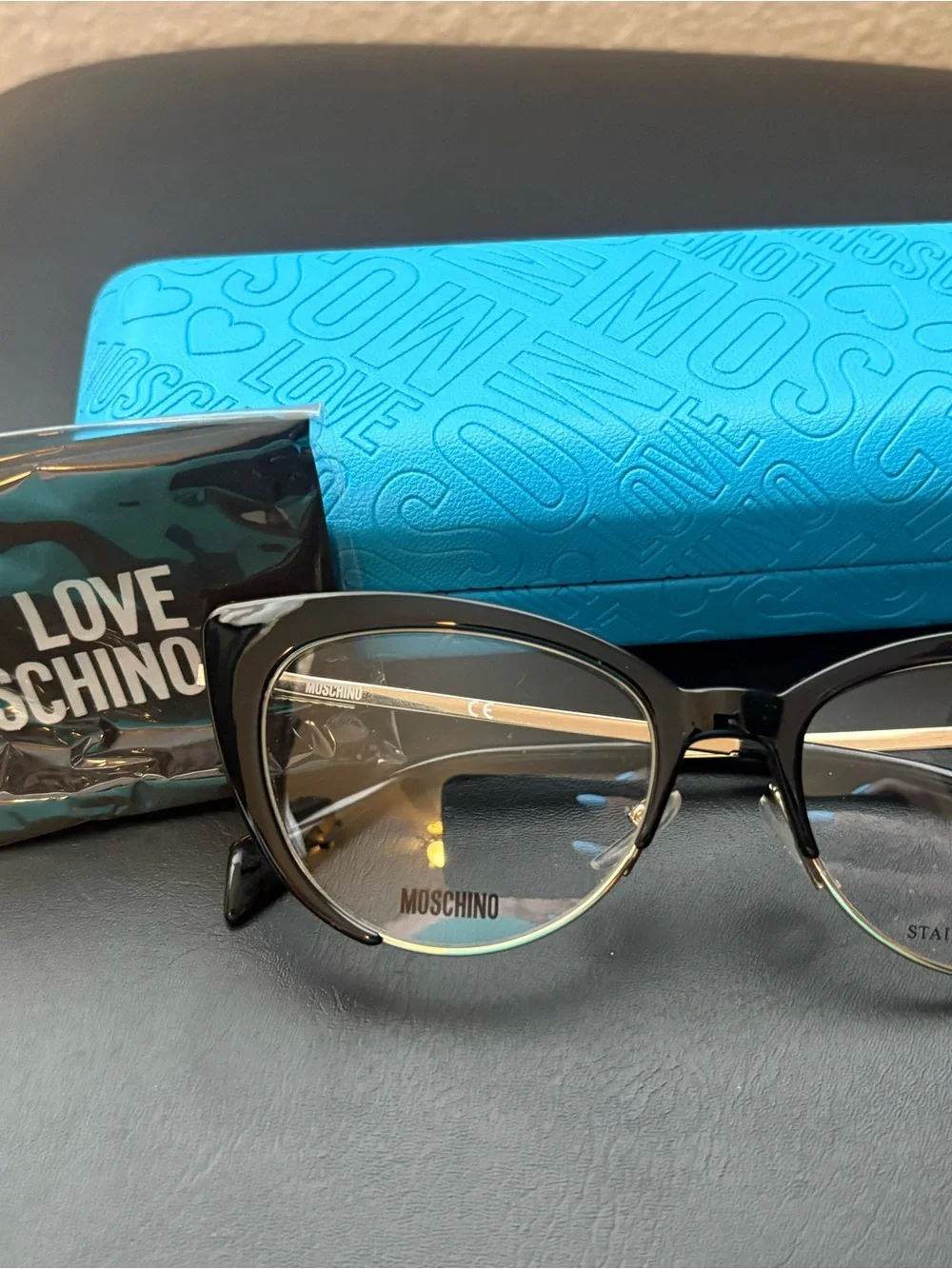 Love Moschino Black Cat-Eye Frames